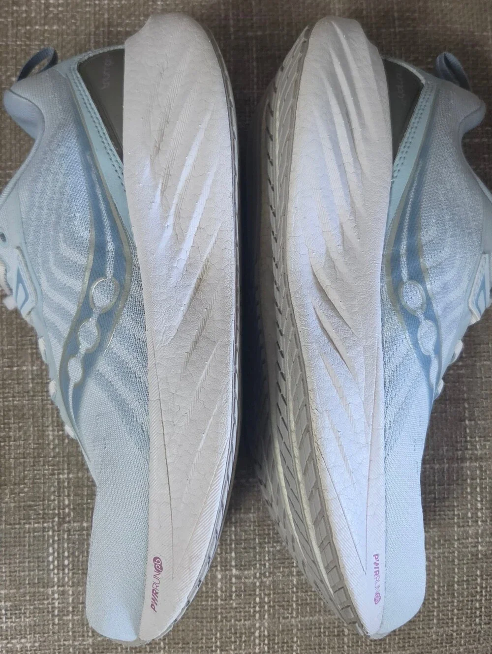Saucony Triumph 22 Women's Size 9 W Light Blue Shoes Spenco PolySorb Insoles